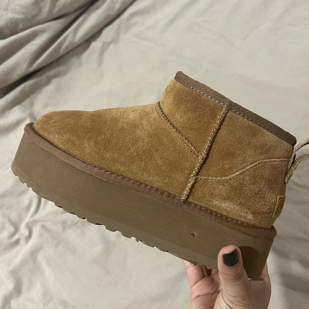 Ugg Platform - image 1
